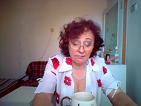 Snapshot of Julia54391 chatting on November 2025 09:33:01 AM Julia54391 online show from November 2025 09:33:01 AM