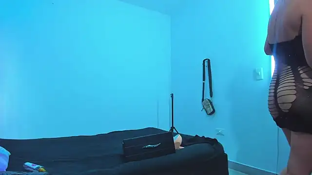 dereck and julie online show from December 2025 06:48:01 PM