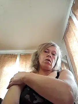 Catherine372311 online show from October 2025 10:25:01 AM