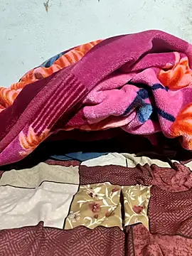 Snapshot of POOJACOUPLE chatting on November 2025 07:45:01 PM POOJACOUPLE online show from November 2025 07:45:01 PM