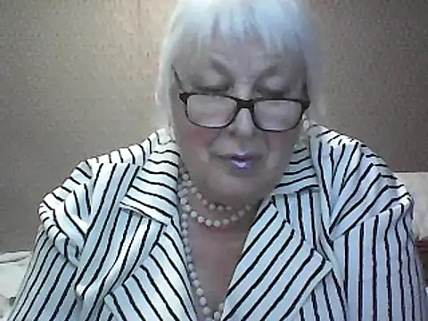 Alexia64231 online show from September 2025 05:58:01 PM