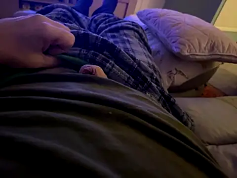 Snapshot of RichyO1977 chatting on November 2025 11:27:02 PM RichyO1977 online show from November 2025 11:27:02 PM