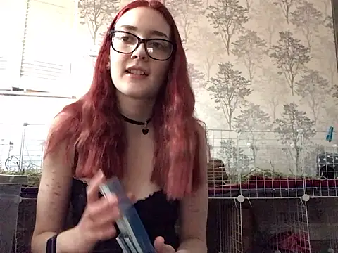Snapshot of ivysplayhouse chatting on September 2025 11:33:02 AM ivysplayhouse online show from September 2025 11:33:02 AM