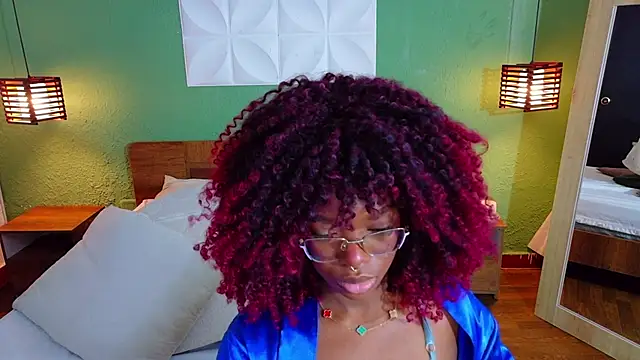 Chocolatte dreams online show from September 2025 01:05:02 PM