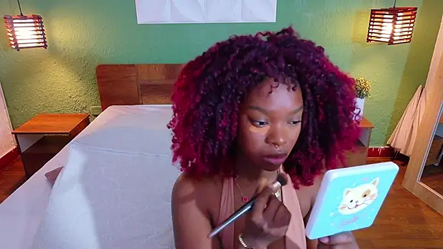 Chocolatte dreams online show from November 2025 01:13:02 PM