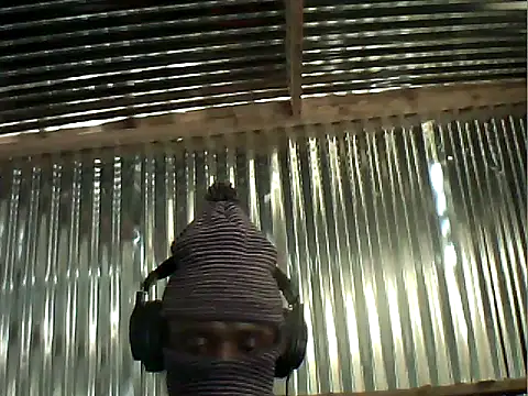 Snapshot of bobothehobo chatting on September 2025 01:11:01 PM bobothehobo online show from September 2025 01:11:01 PM