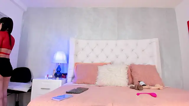 Snapshot of Yara_Bliss_ chatting on October 2025 02:14:02 PM Yara Bliss online show from October 2025 02:14:02 PM