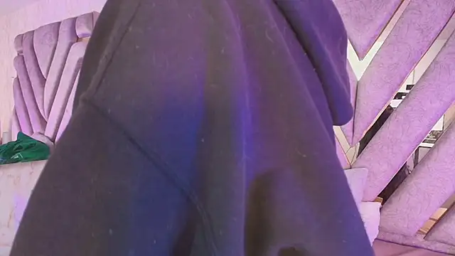 Snapshot of redd_pandaa chatting on December 2025 03:44:02 AM redd pandaa online show from December 2025 03:44:02 AM