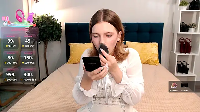 Snapshot of Enrujuvu_Vanpaia chatting on October 2025 07:00:02 AM Enrujuvu Vanpaia online show from October 2025 07:00:02 AM