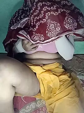 Hotty-Monaa online show from October 2025 05:00:01 PM