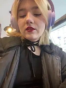 Snapshot of Cherry___Blossom chatting on October 2025 09:07:02 AM Cherry Blossom online show from October 2025 09:07:02 AM