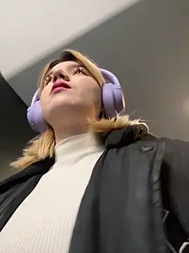 Snapshot of Cherry___Blossom chatting on October 2025 10:02:02 AM Cherry Blossom online show from October 2025 10:02:02 AM