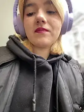 Snapshot of Cherry___Blossom chatting on October 2025 11:20:02 AM Cherry Blossom online show from October 2025 11:20:02 AM