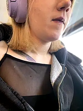 Snapshot of Cherry___Blossom chatting on October 2025 11:02:01 AM Cherry Blossom online show from October 2025 11:02:01 AM