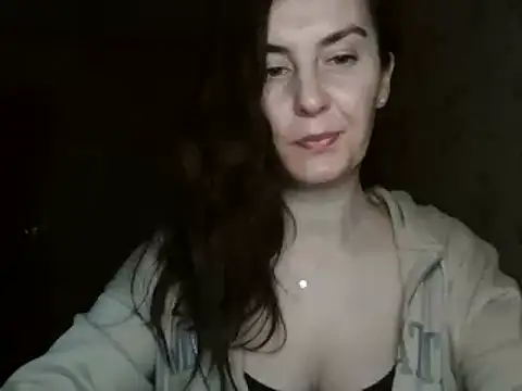 Snapshot of KatalinaQE chatting on October 2025 04:20:01 AM KatalinaQE online show from October 2025 04:20:01 AM