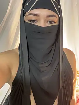 Snapshot of Amyraa_ chatting on September 2025 02:33:01 AM Amyraa online show from September 2025 02:33:01 AM
