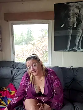 Snapshot of Misspapillon1840 chatting on November 2025 09:21:01 AM Misspapillon1840 online show from November 2025 09:21:01 AM