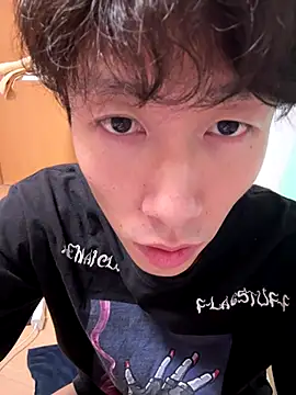 Snapshot of juri20cm chatting on October 2025 05:57:02 PM juri20cm online show from October 2025 05:57:02 PM