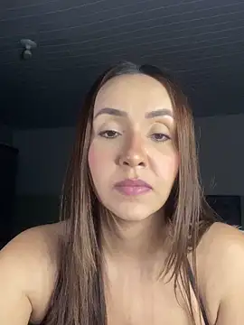 Snapshot of MiaDiosa chatting on November 2025 09:04:02 PM MiaDiosa online show from November 2025 09:04:02 PM