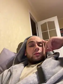 LuckyGirlfriends online show from October 2025 08:35:01 PM