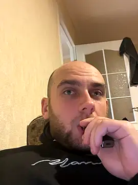 LuckyGirlfriends online show from October 2025 07:04:02 PM