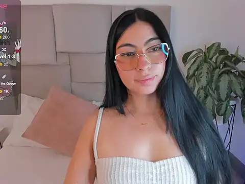 Snapshot of laurenn_smith chatting on September 2025 01:01:01 PM laurenn smith online show from September 2025 01:01:01 PM