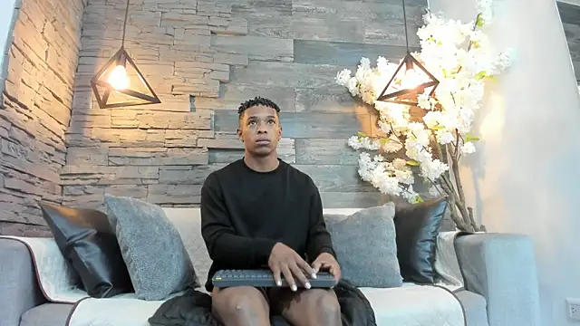 Snapshot of ItaloMoore chatting on October 2025 11:49:02 AM ItaloMoore online show from October 2025 11:49:02 AM