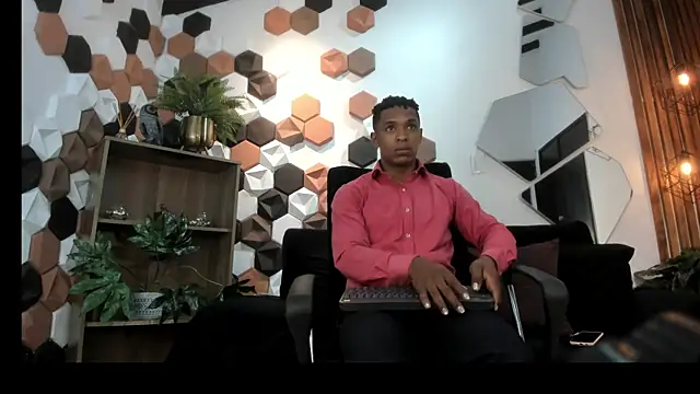 Snapshot of ItaloMoore chatting on October 2025 11:51:02 AM ItaloMoore online show from October 2025 11:51:02 AM