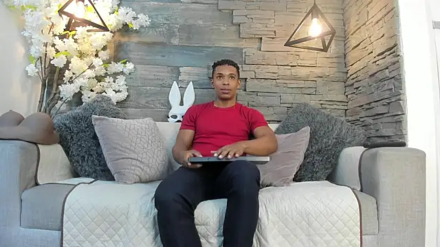 Snapshot of ItaloMoore chatting on October 2025 12:04:01 PM ItaloMoore online show from October 2025 12:04:01 PM