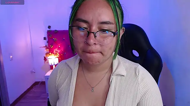 SashaGrey   online show from October 2025 04:48:02 PM