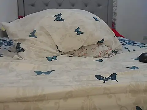 nahomibeckers online show from October 2025 05:55:02 PM