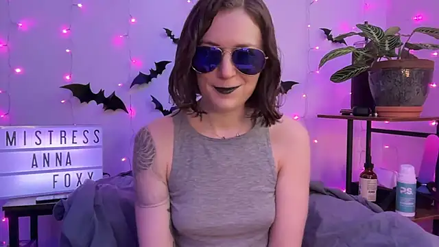 mistressannafoxx online show from November 2025 06:18:01 PM