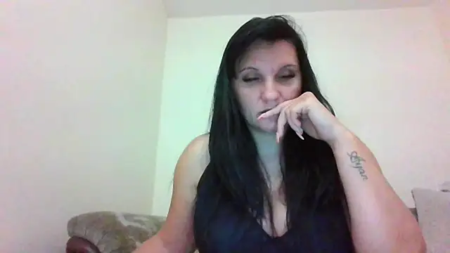 mayatiffany20 online show from September 2025 09:59:02 PM