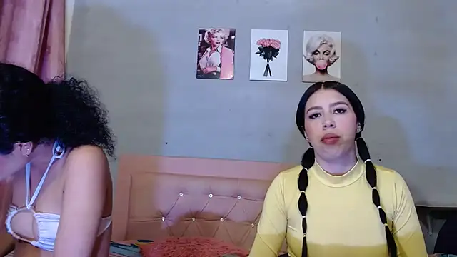 Olivia Spear online show from October 2025 12:34:02 PM