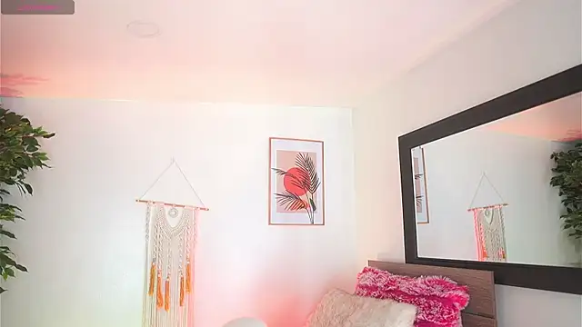 Snapshot of melissa_laurent_ chatting on November 2025 12:27:02 PM melissa laurent online show from November 2025 12:27:02 PM