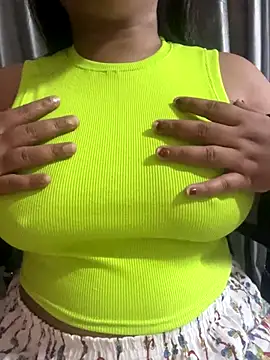 Snapshot of Maggi-is-back chatting on September 2025 02:34:01 AM Maggi-is-back online show from September 2025 02:34:01 AM