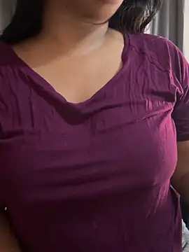 Snapshot of Maggi-is-back chatting on October 2025 02:21:01 AM Maggi-is-back online show from October 2025 02:21:01 AM