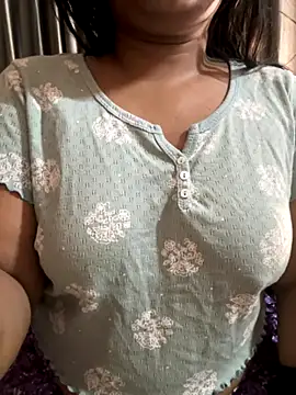 Snapshot of Maggi-is-back chatting on October 2025 02:59:01 AM Maggi-is-back online show from October 2025 02:59:01 AM