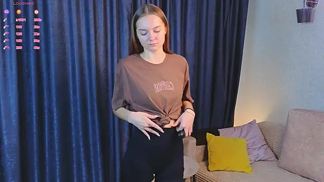 LouisaChaobal online show from October 2025 01:31:01 AM