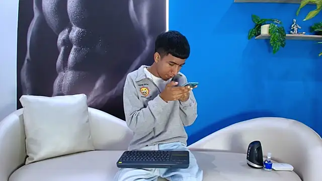 ender h0t online show from September 2025 02:00:02 PM