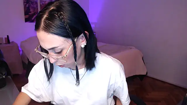 Sofia Amour online show from September 2025 12:10:02 AM