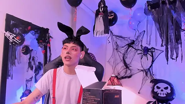 zeus blaze online show from October 2025 12:36:02 PM