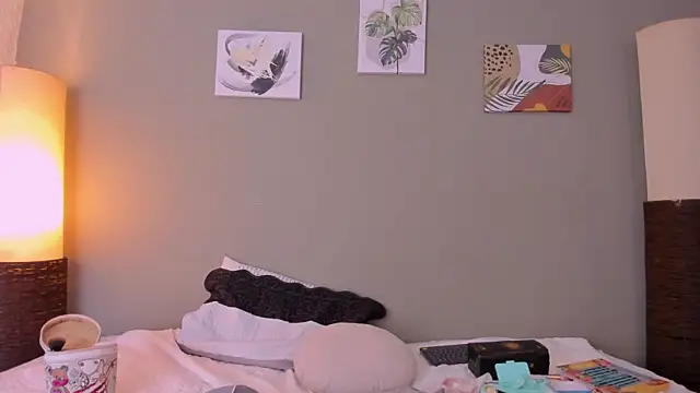 zeus blaze online show from October 2025 04:45:02 AM