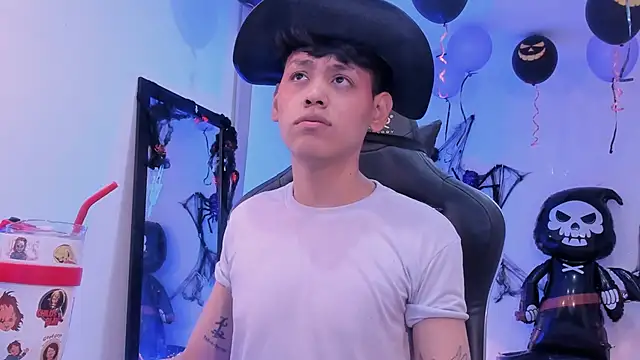 zeus blaze online show from October 2025 04:40:02 PM