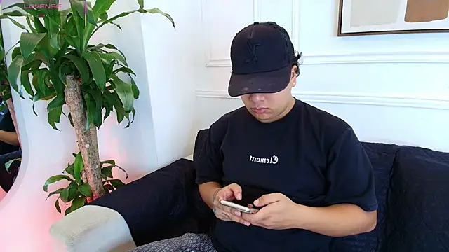 Naim Bennetsex online show from October 2025 05:52:02 PM