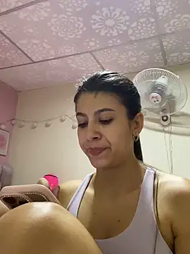 Snapshot of Lenapink19 chatting on September 2025 07:30:02 PM Lenapink19 online show from September 2025 07:30:02 PM