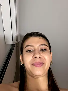 Snapshot of Lenapink19 chatting on October 2025 04:48:02 AM Lenapink19 online show from October 2025 04:48:02 AM