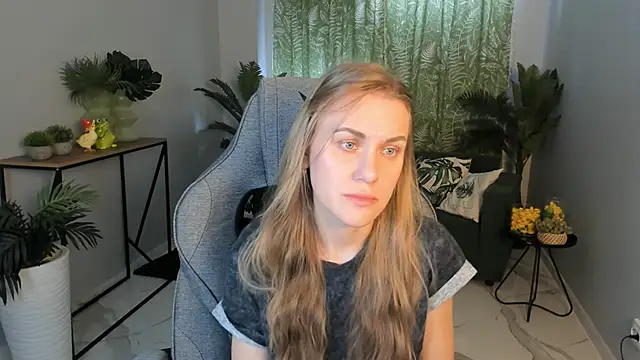 VanessaMates online show from October 2025 05:41:02 AM