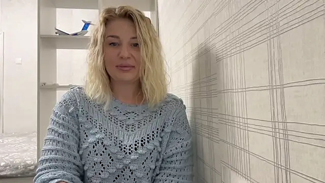 Blondie xoxoxo online show from September 2025 09:22:02 AM