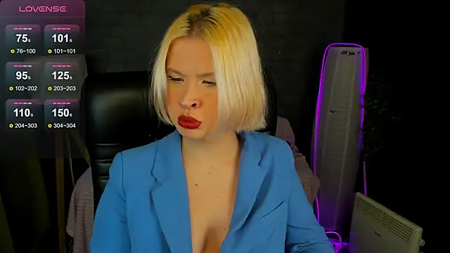 alana moons online show from September 2025 09:59:02 PM
